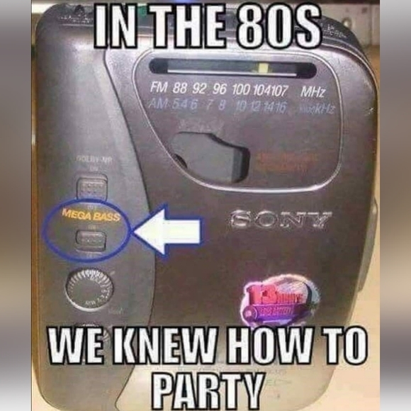 👛👜👝BAGS, CLUTCHES, TOTES & WALLETS👛👜👝 - Picture 13 of 16